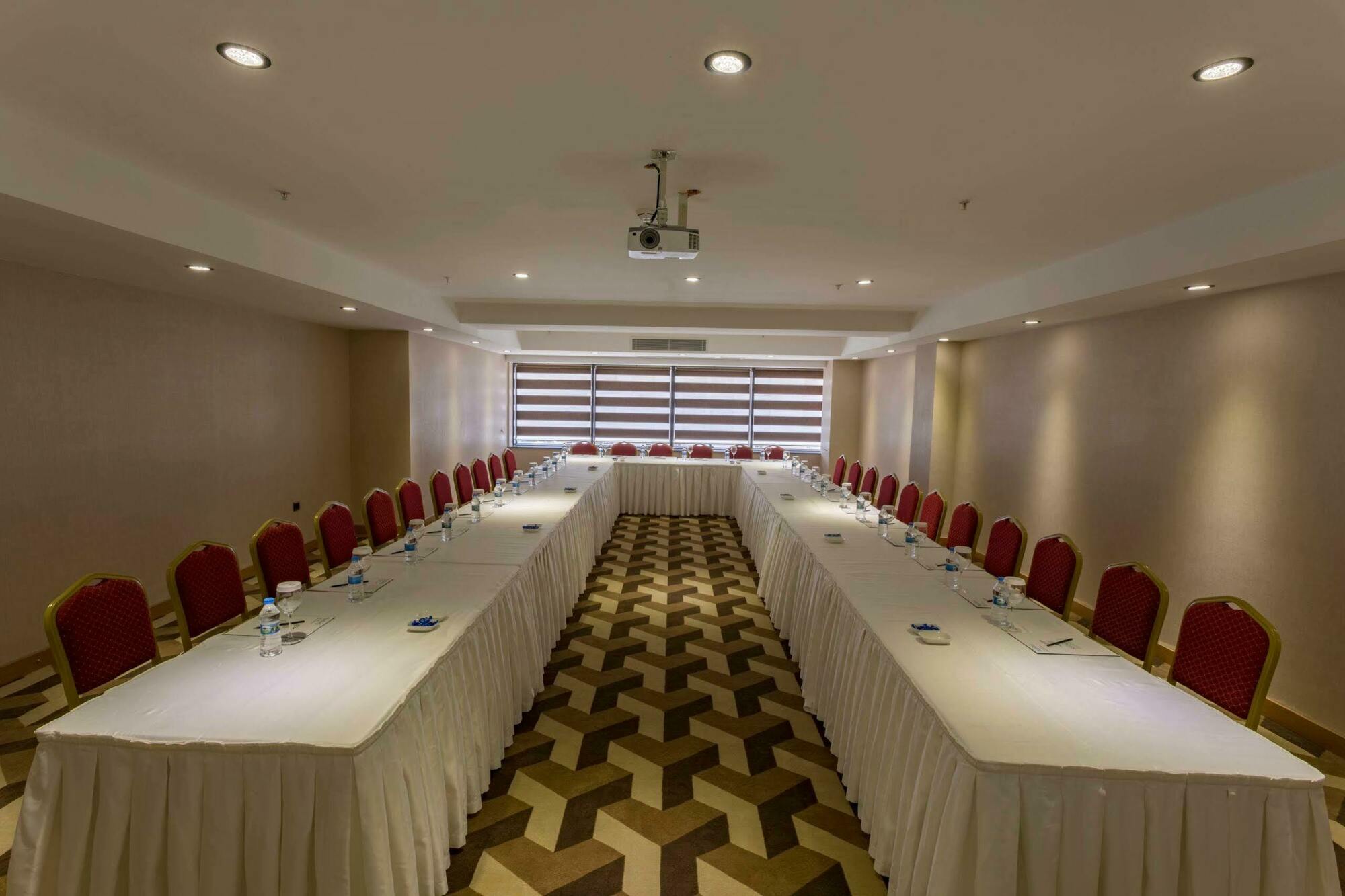 Shimall Hotel Газиантеп Екстериор снимка